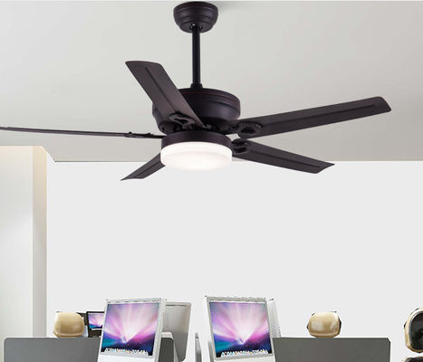 52W Europie wentylatory sufitowe z lampami ECO